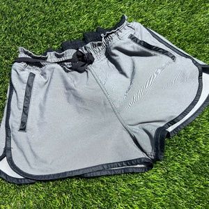 Lululemon excellent condition shorts